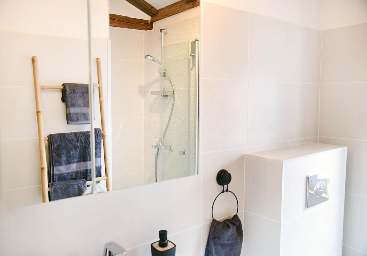 Apartment D & Studio L Dobrinj Εξωτερικό φωτογραφία