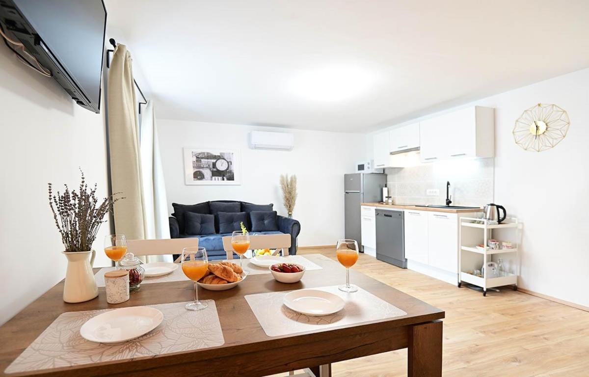 Apartment D & Studio L Dobrinj Εξωτερικό φωτογραφία