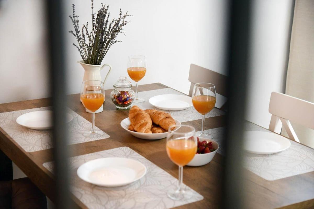 Apartment D & Studio L Dobrinj Εξωτερικό φωτογραφία