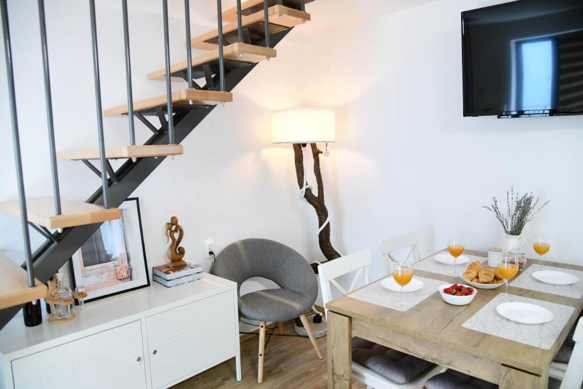 Apartment D & Studio L Dobrinj Εξωτερικό φωτογραφία
