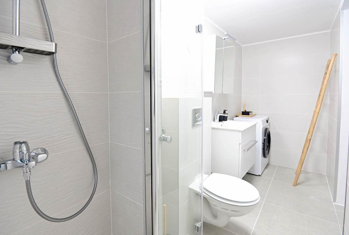 Apartment D & Studio L Dobrinj Εξωτερικό φωτογραφία