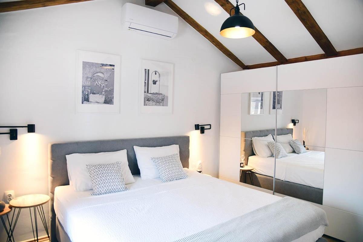 Apartment D & Studio L Dobrinj Εξωτερικό φωτογραφία