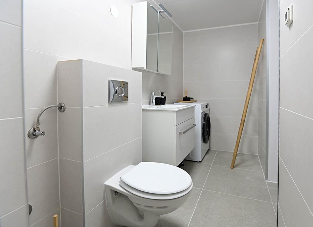 Apartment D & Studio L Dobrinj Εξωτερικό φωτογραφία