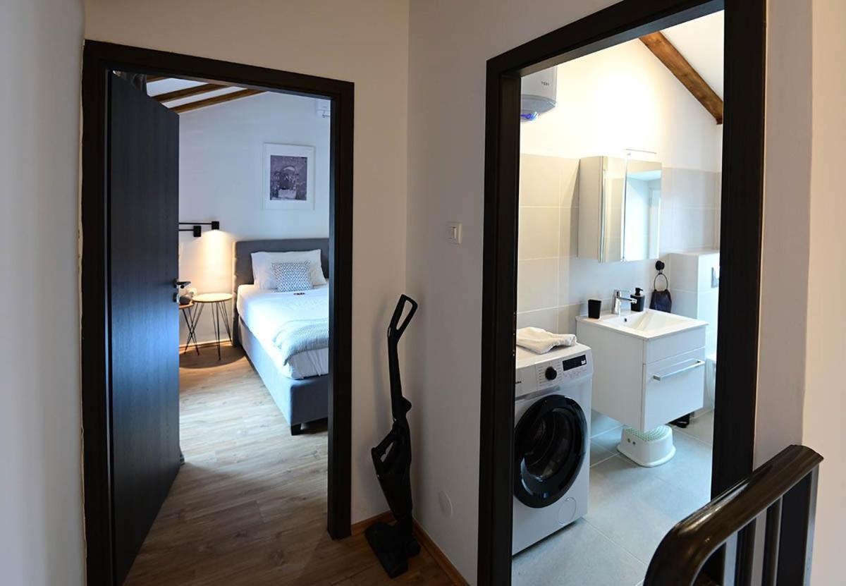 Apartment D & Studio L Dobrinj Εξωτερικό φωτογραφία