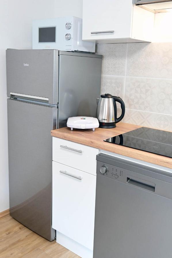 Apartment D & Studio L Dobrinj Εξωτερικό φωτογραφία